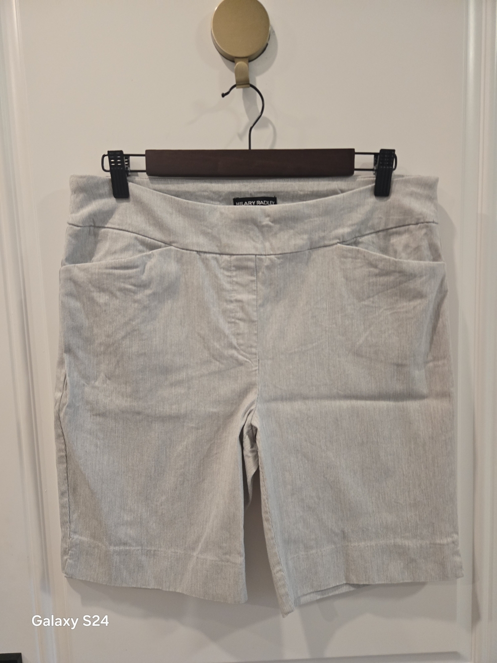 Seaside Ready Light Gray Bermuda Shorts